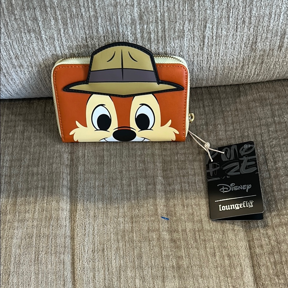 Disney Loungefly Chip and and Dale from rescue Rangers Wallet 6 x 4